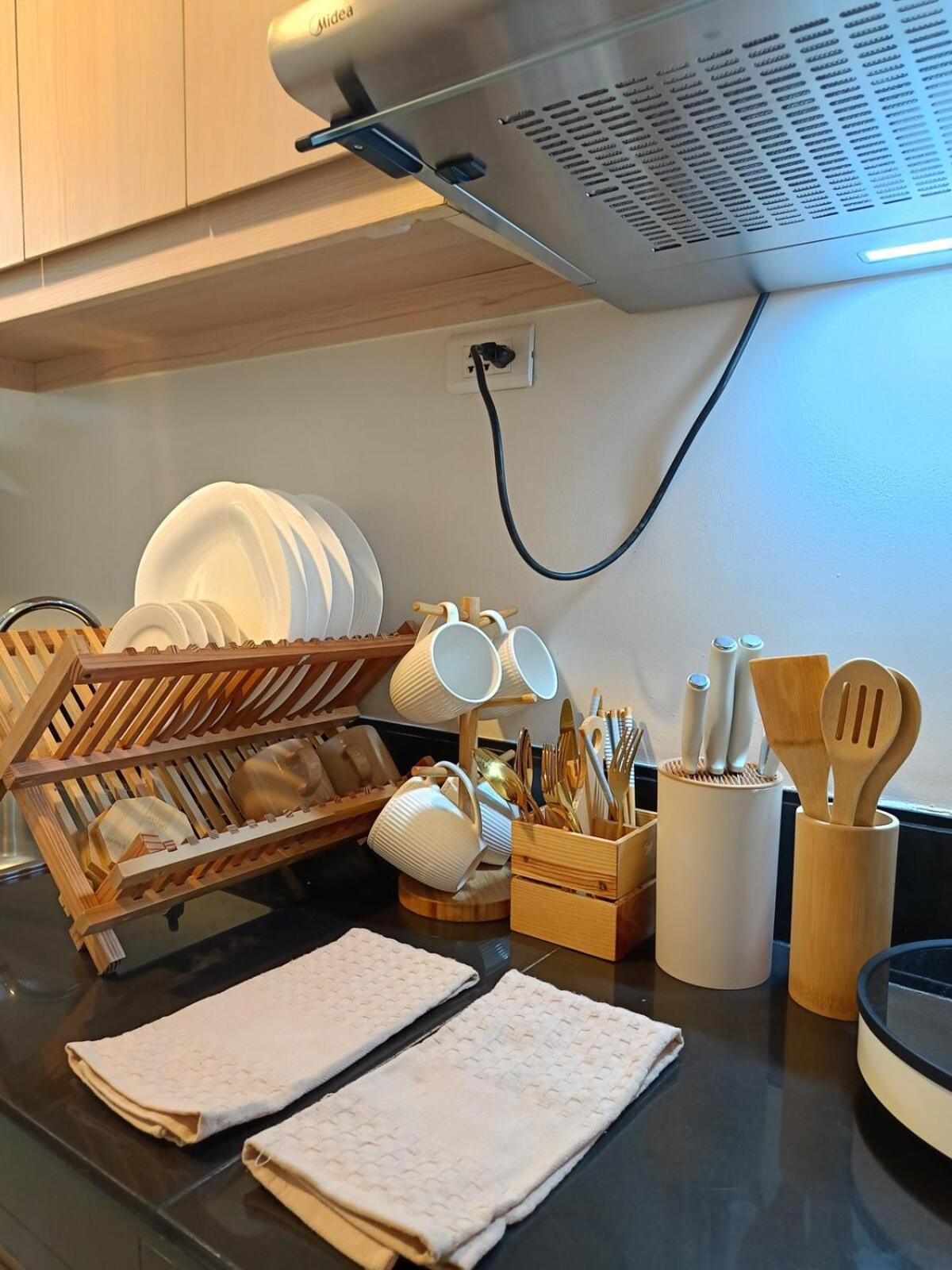 Willow Bliss Staycation Apartment