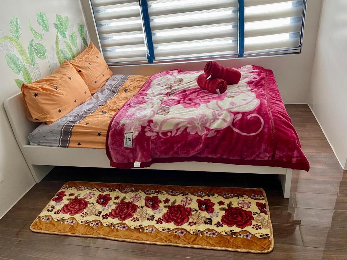 Apartment Executive Air Style Comfort Makati 300 Mbps Manila