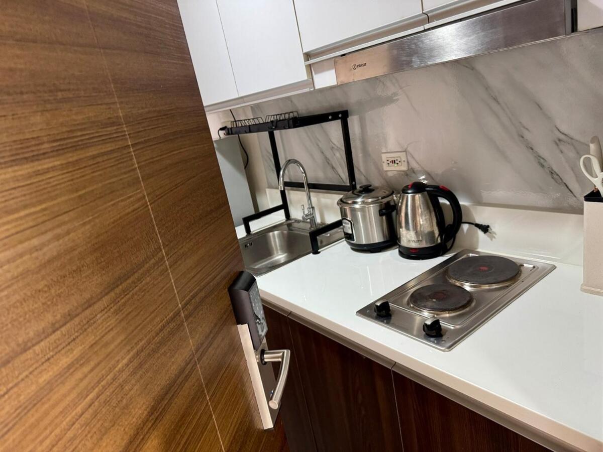 Executive Air Style Comfort Makati 300 Mbps Manila