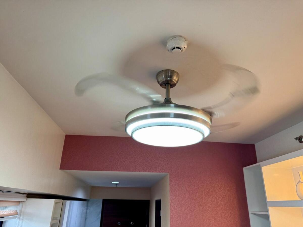 Executive Air Style Comfort Makati 300 Mbps Apartment Manila