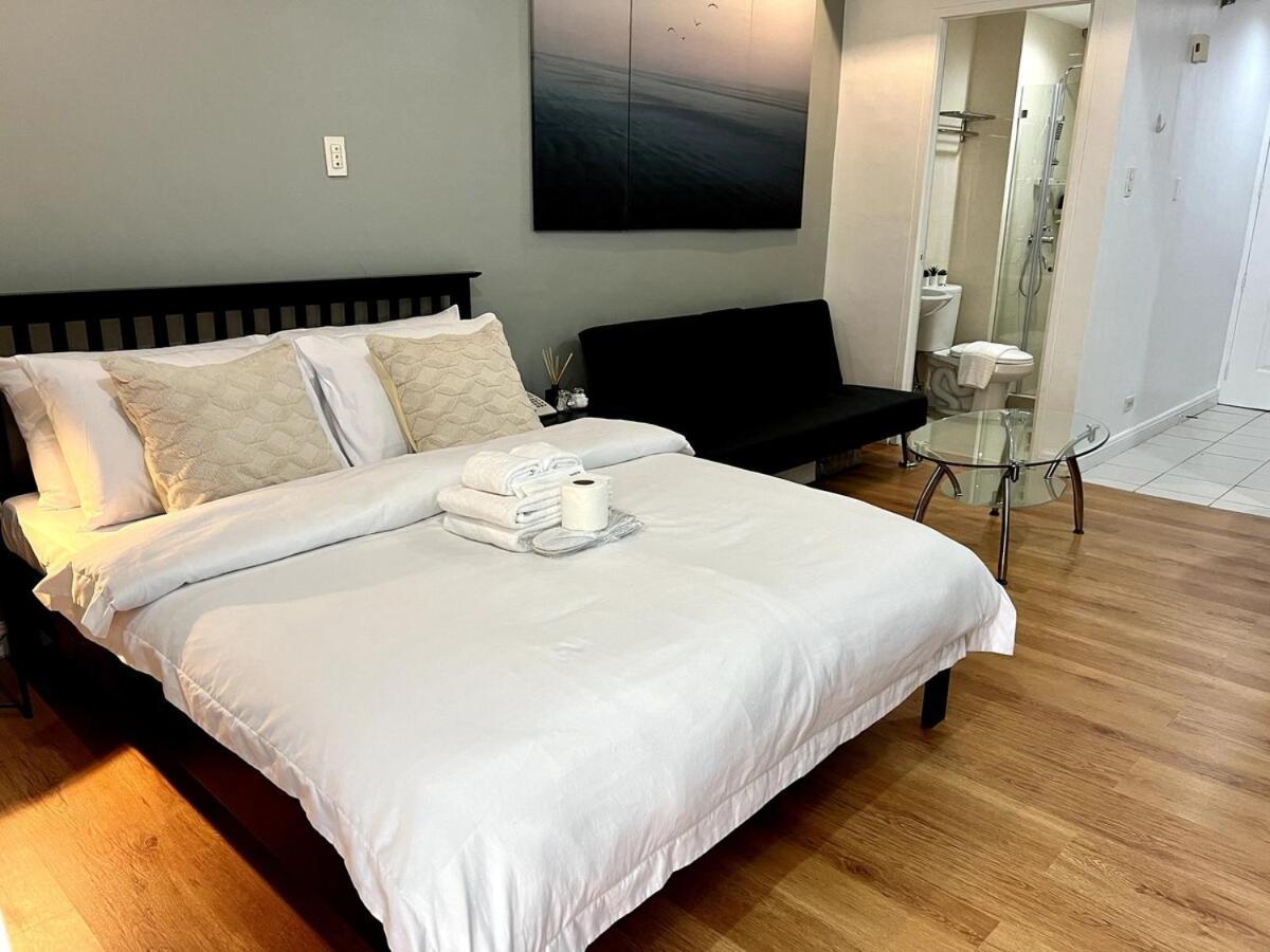 Newly Renovated Penthouse With Balcony Park View Apartment *