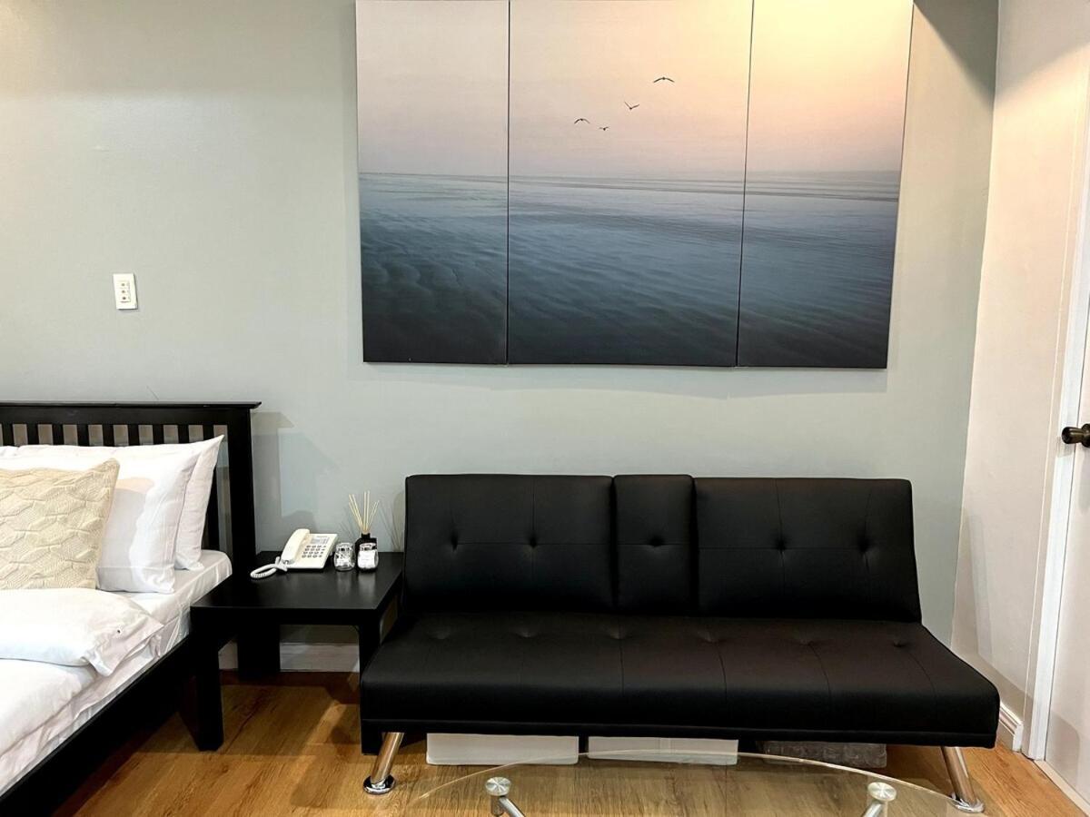Newly Renovated Penthouse With Balcony Park View * Manila