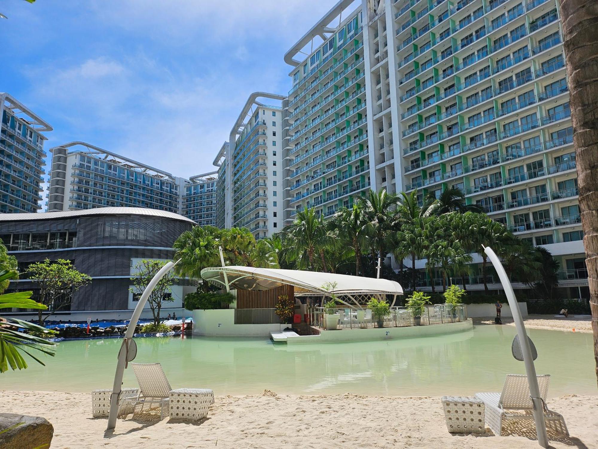 One Bedroom At Azure Urban Near Airport Apartment Manila