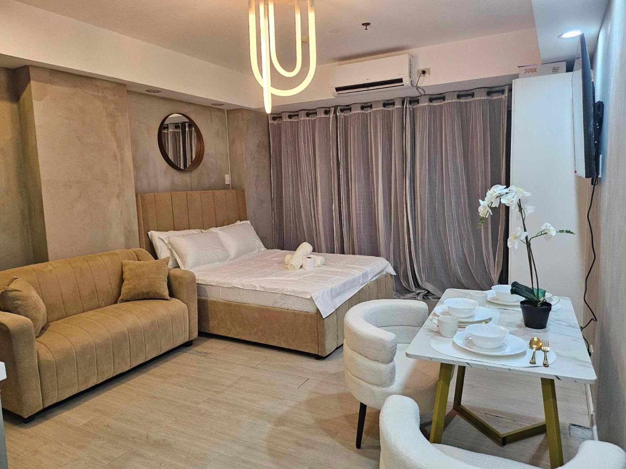 One Bedroom At Azure Urban Near Airport Apartment Manila
