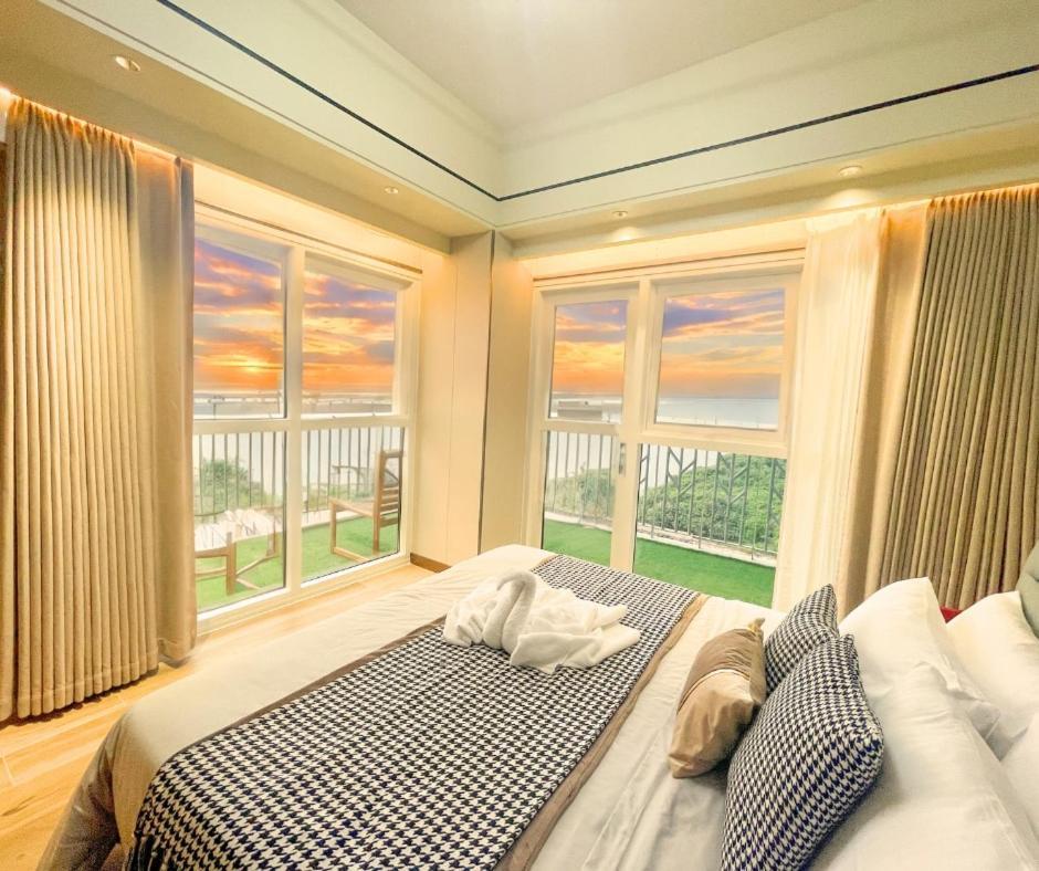 Modern Luxury 5br Sunset View Beside Okada