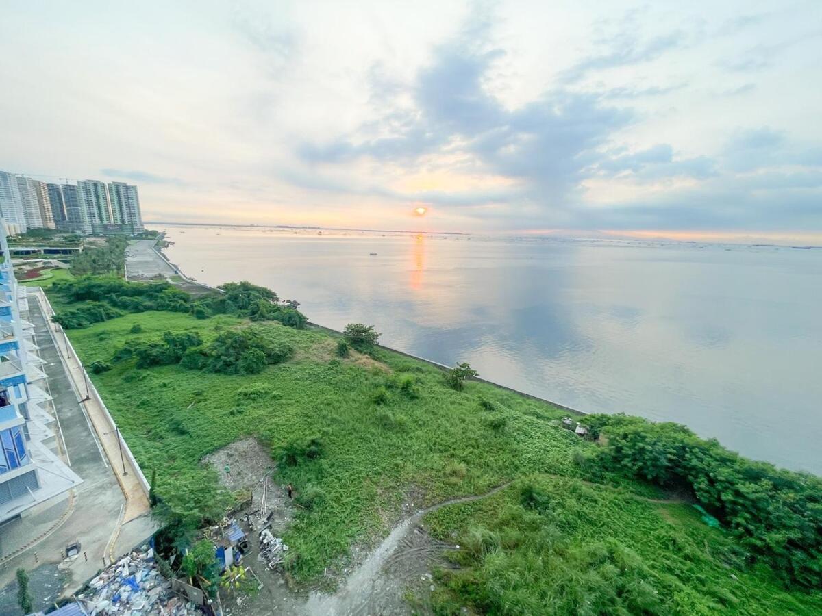 Luxurious 2br With Bay Sunset Ii 6pax Apartment Manila