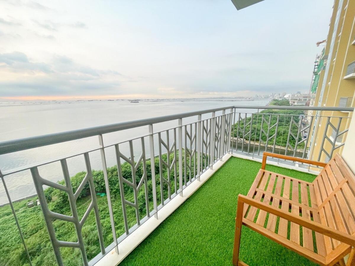 Luxurious 2br With Bay Sunset Ii 6pax Apartment Manila