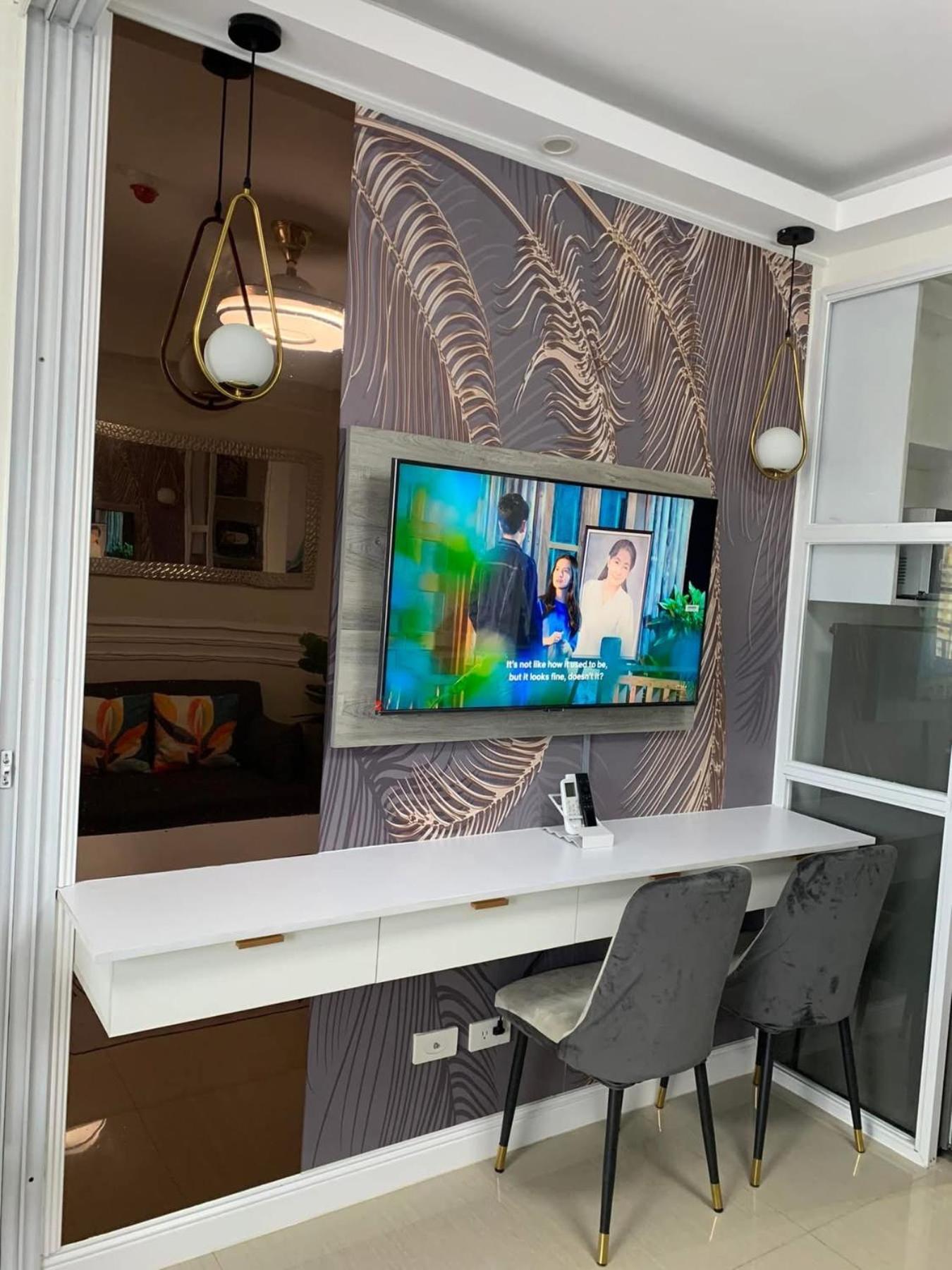 Posh 1 Bedroom Unit+ Netflix*wifi @ Shore 2 *