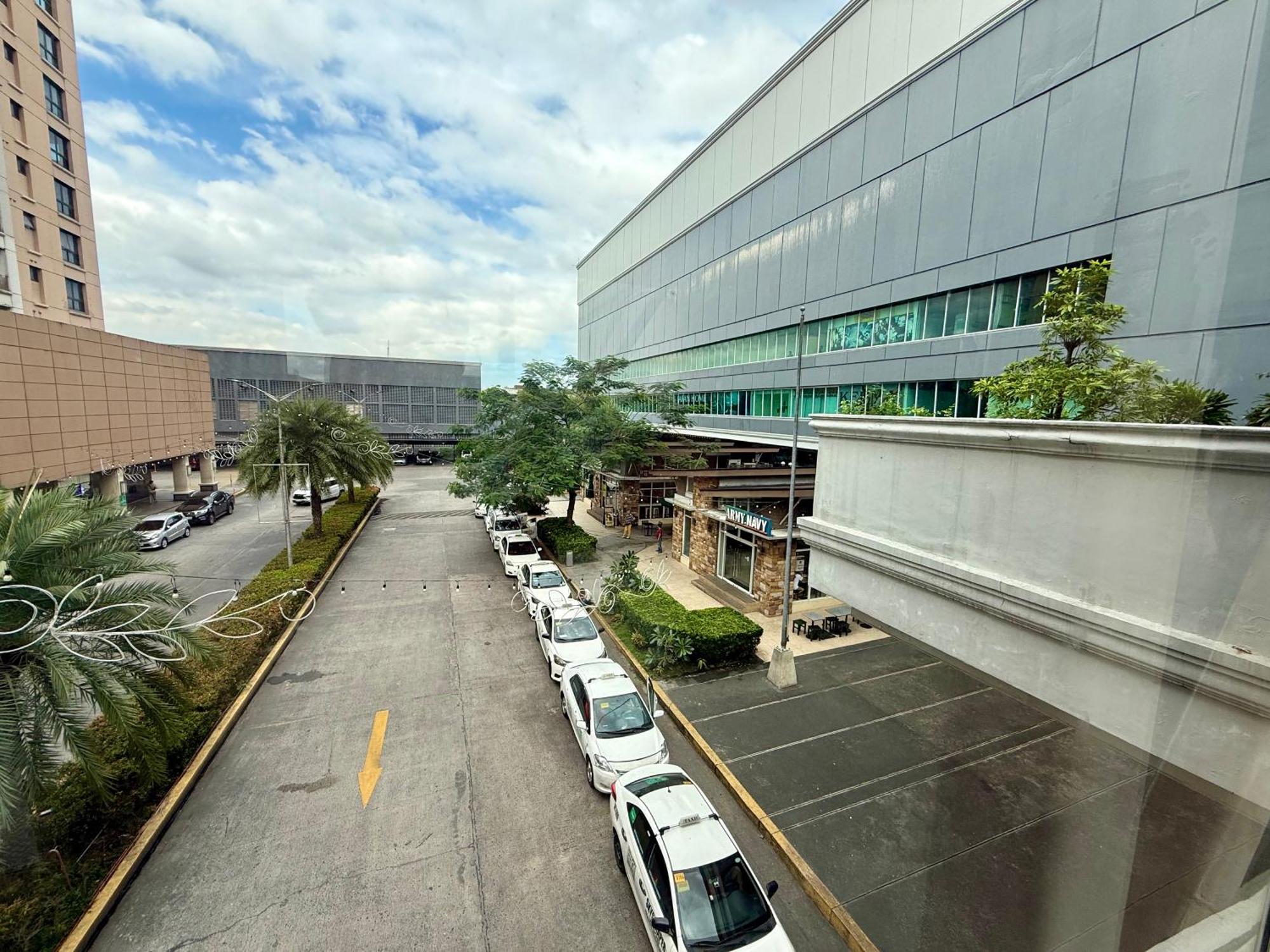 Urban Oasis 2br With Multiple Pools At Smdc Charm Residences
