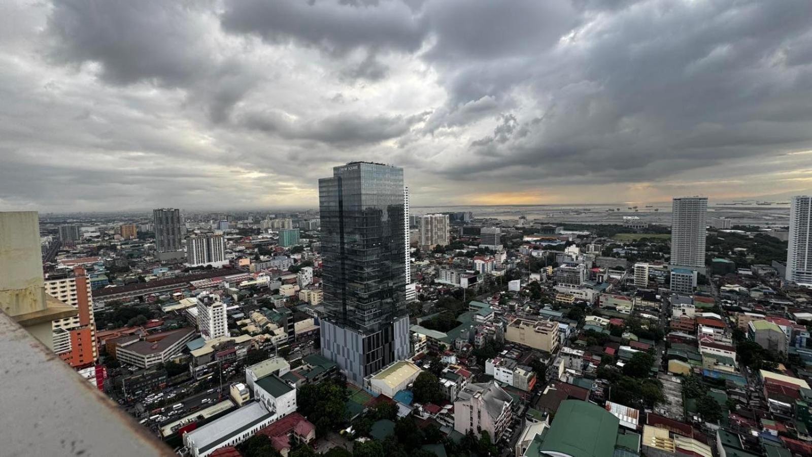 La Suitez 1420 I Skyline Views & Luxe Near Moa