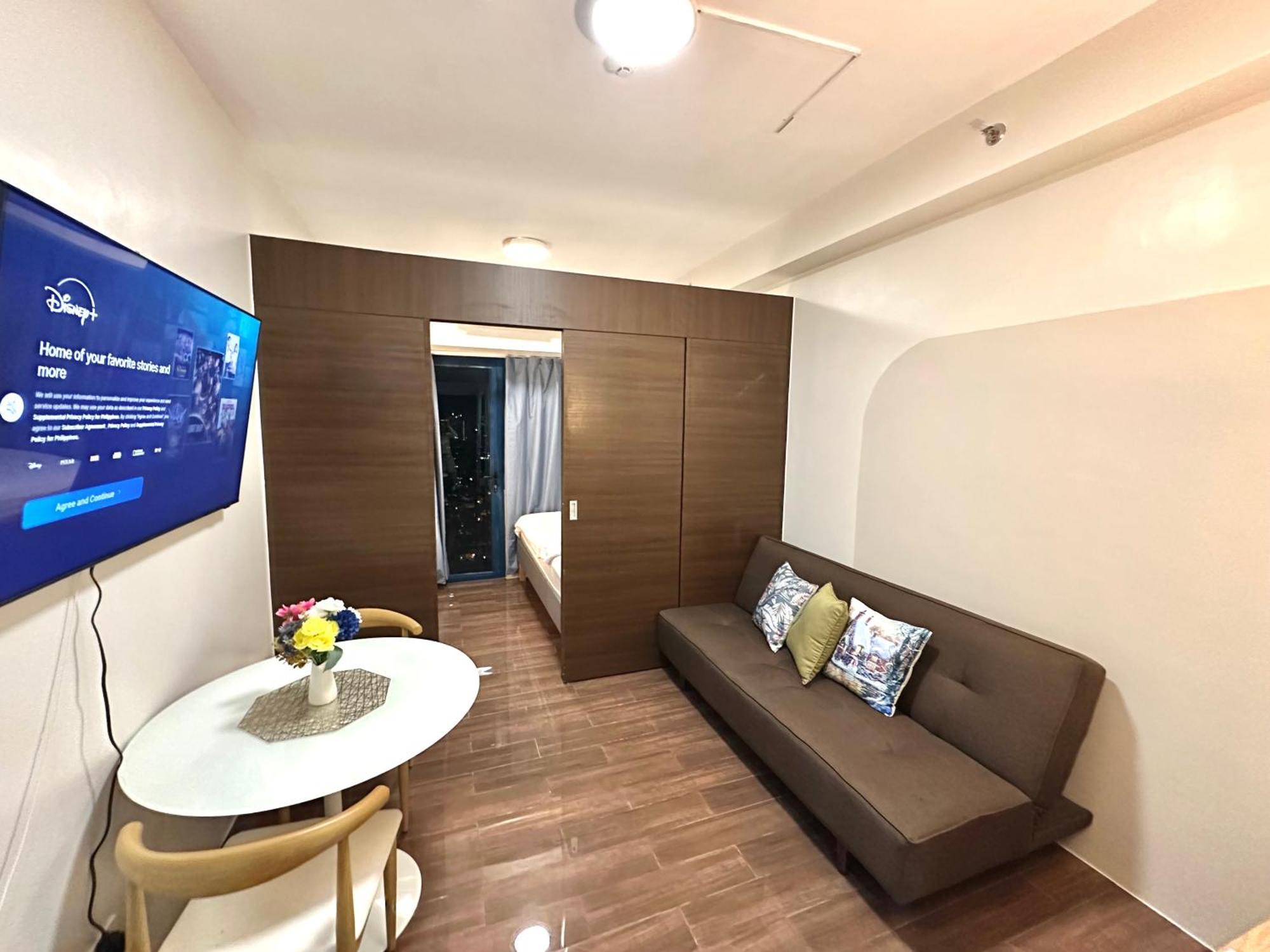 Comfy Makati Wifi, Netflix And Manila