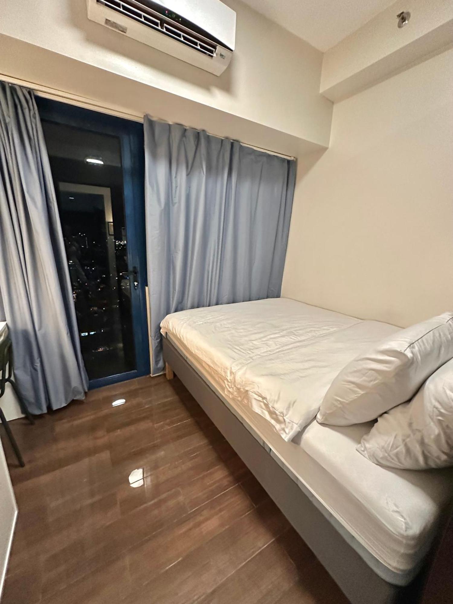 Apartment Comfy Makati Wifi, Netflix And Manila