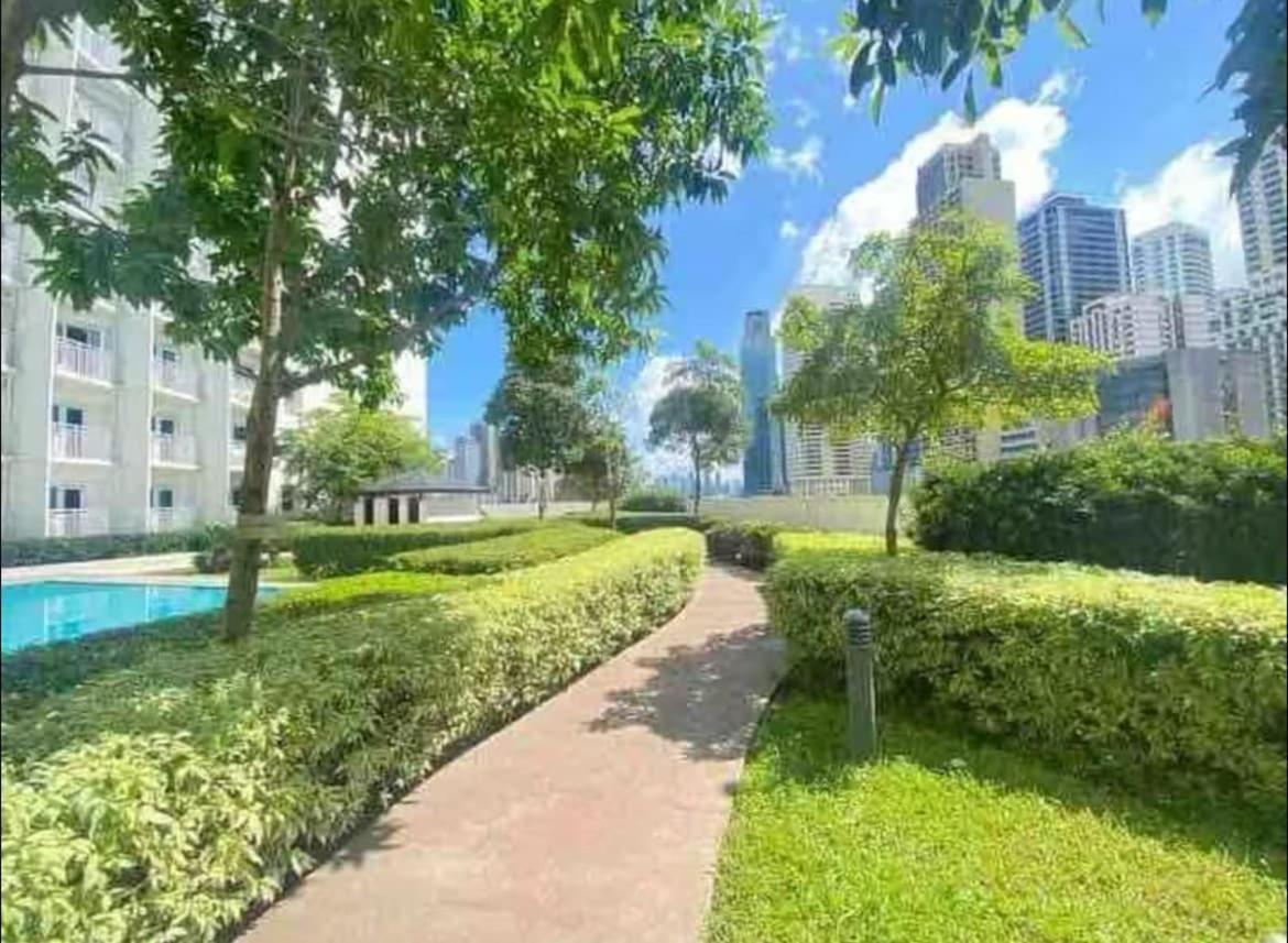 Apartment Luxury In The Makati Skyline *