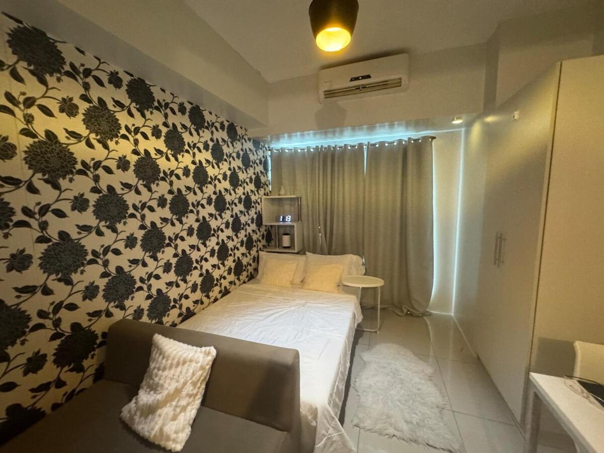 Luxury In The Makati Skyline