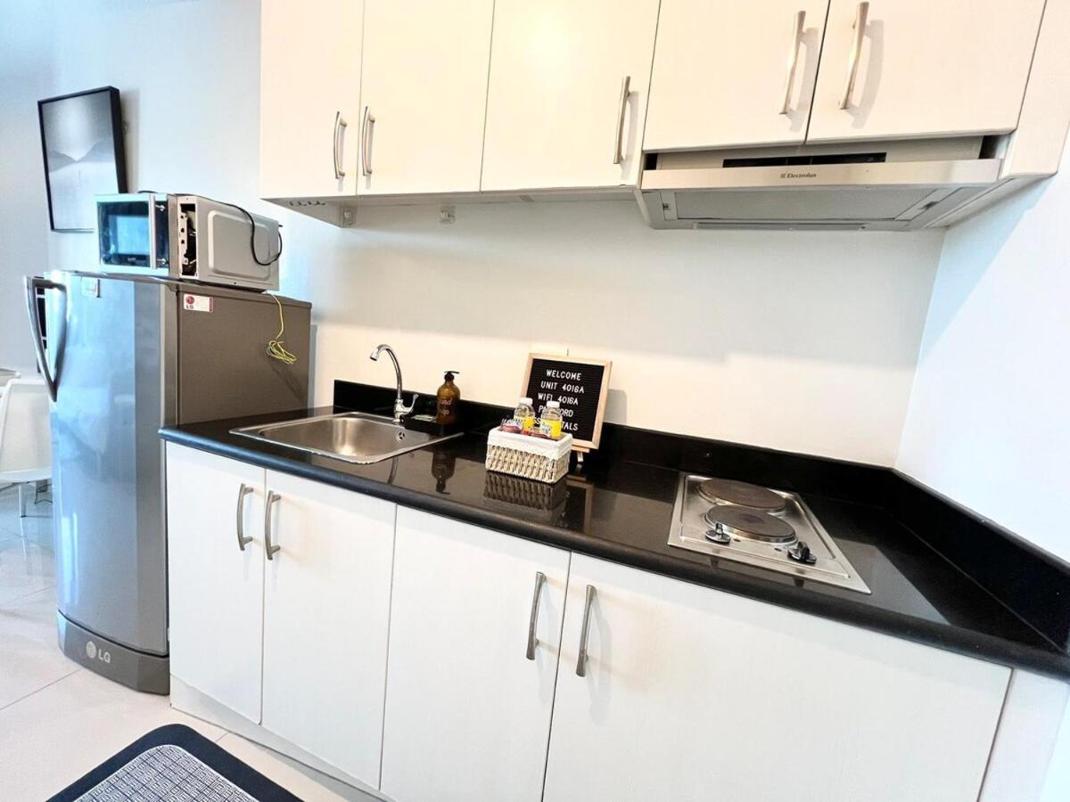 Apartment Luxury In The Makati Skyline