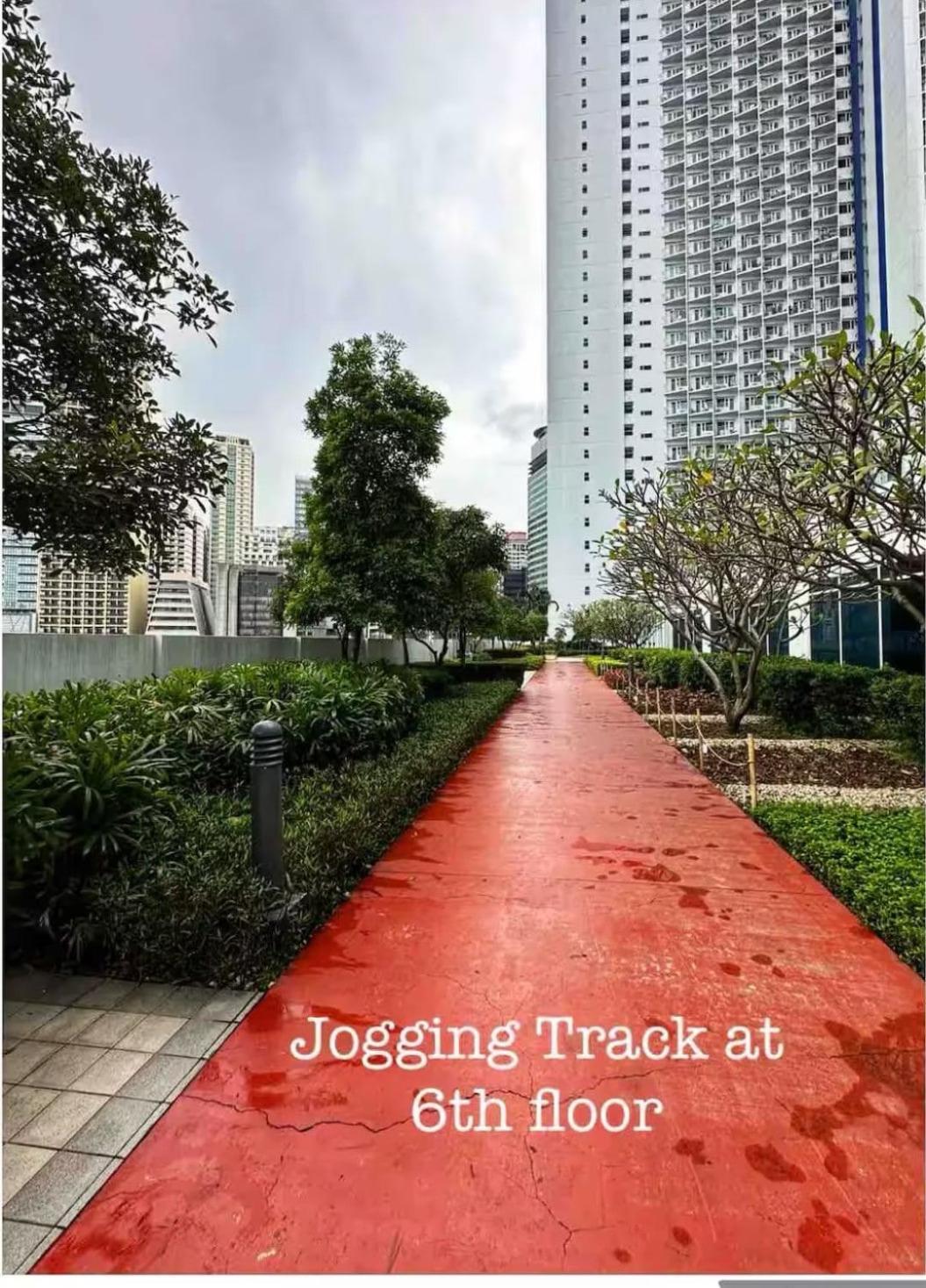 Luxury In The Makati Skyline