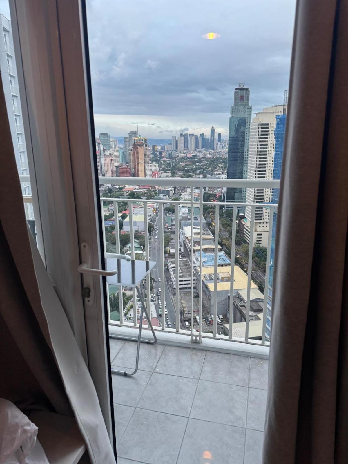 Apartment Luxury In The Makati Skyline *