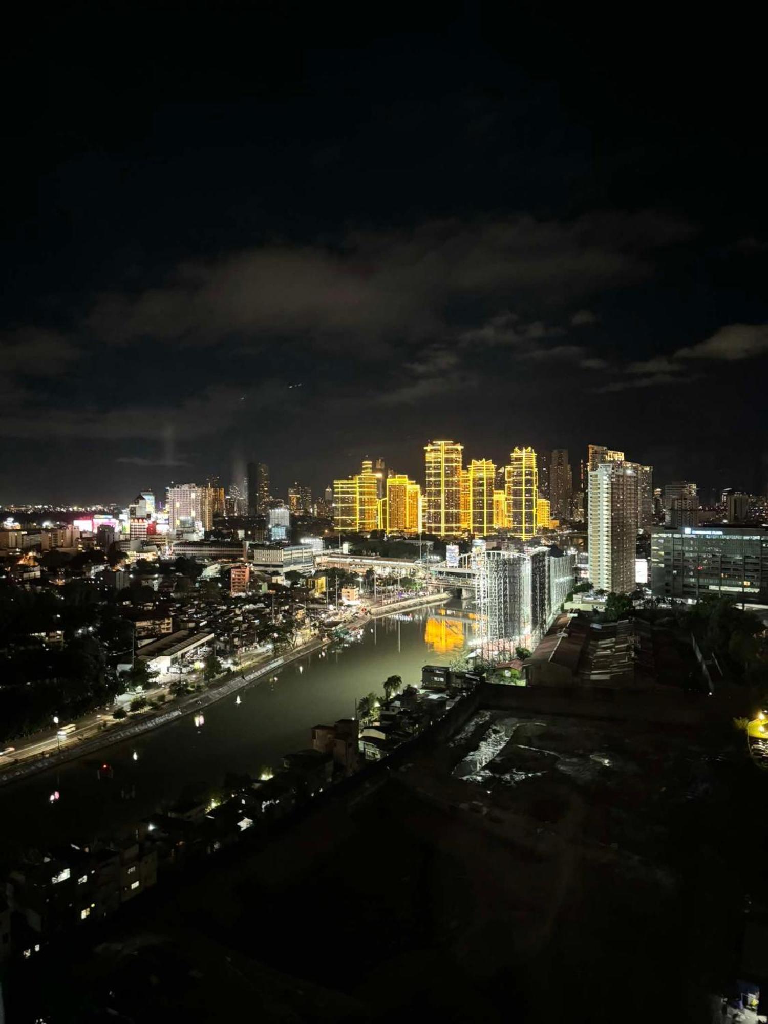 Eve's Den Mandaluyong