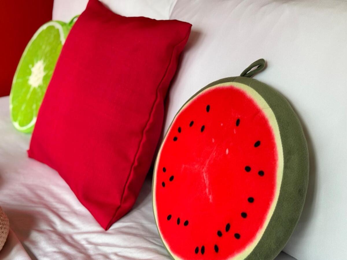 Apartment Watermelon In Shore 2 Residences Near Sm Mall Of & Smx By Prime