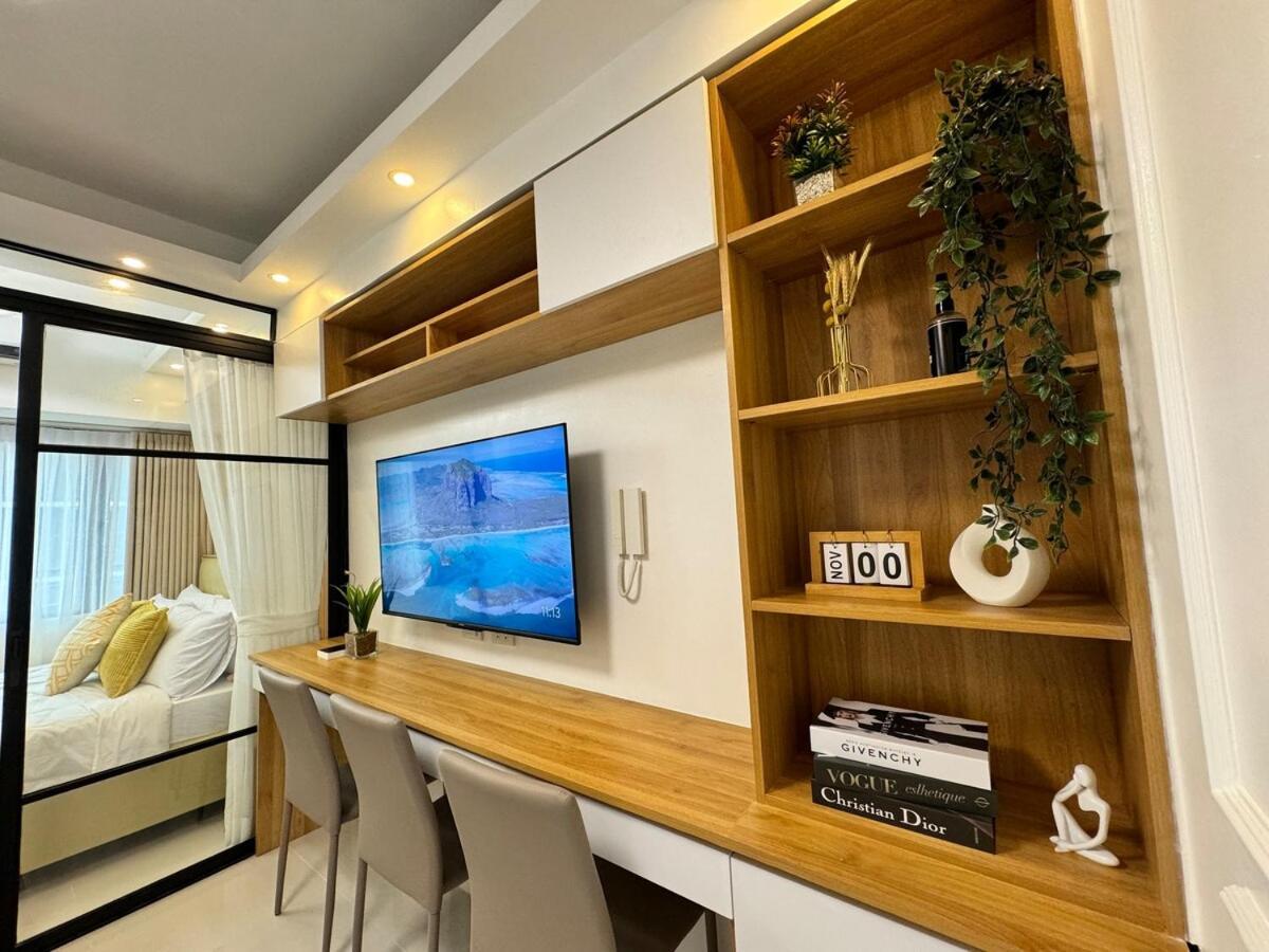 1230 Flor Shore 3 Residences Near Sm Moa By Primestay *