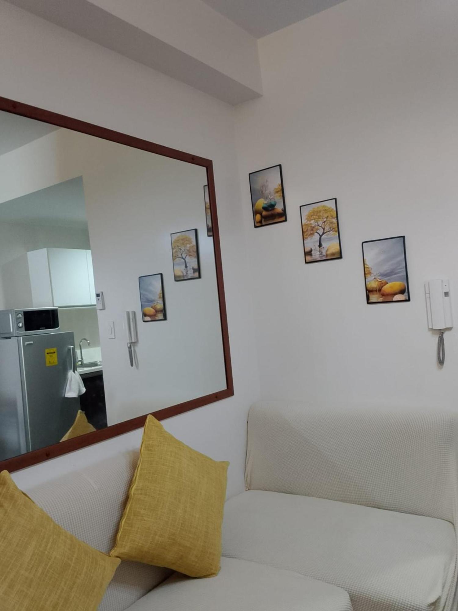 In Makati Staycation Apartment Manila