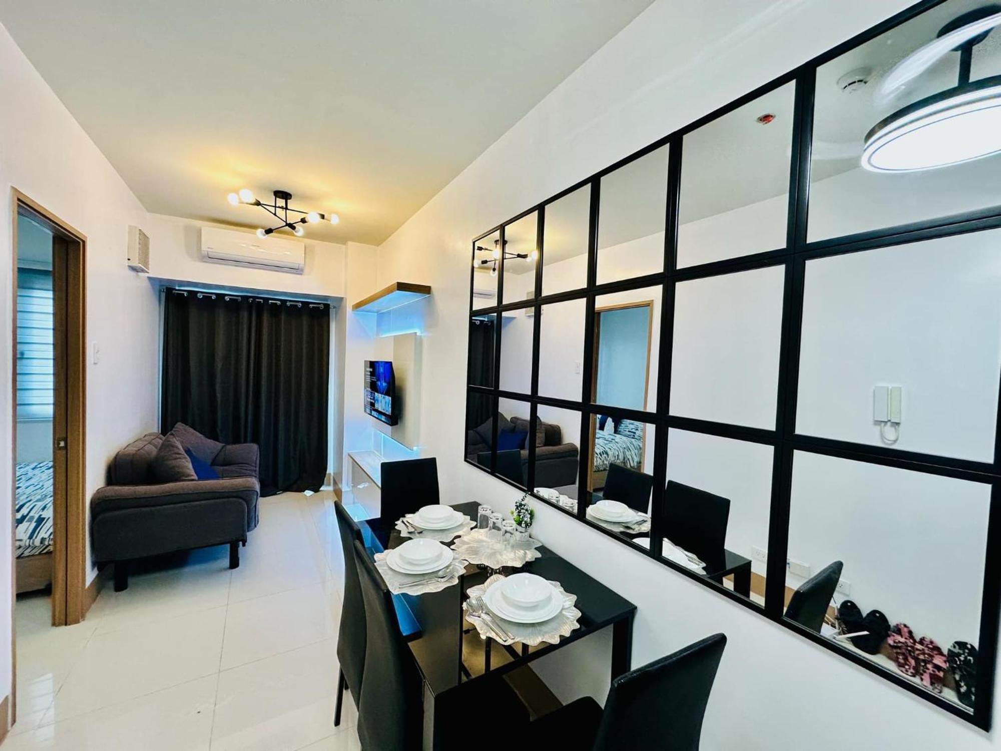 Urban Luxe At Shore 3 Apartment Manila