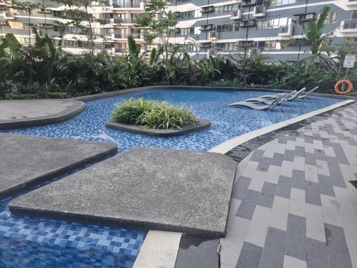 Rustic In Makati Cbd Manila