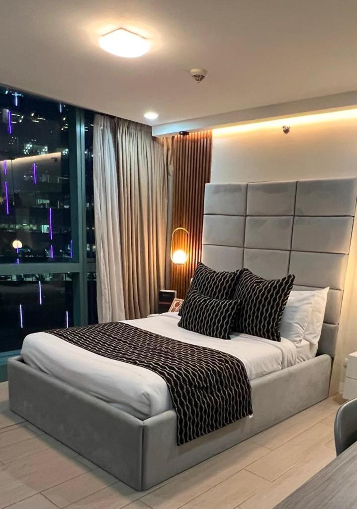 Large One Bedroom Unit In Uptown Bgc Aparthotel *