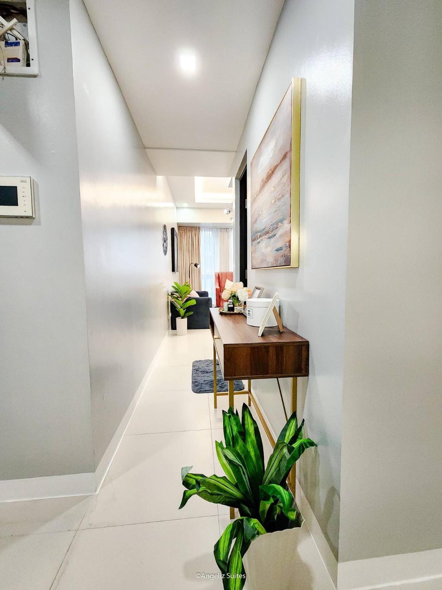 Large One Bedroom Unit In Uptown Bgc Manila