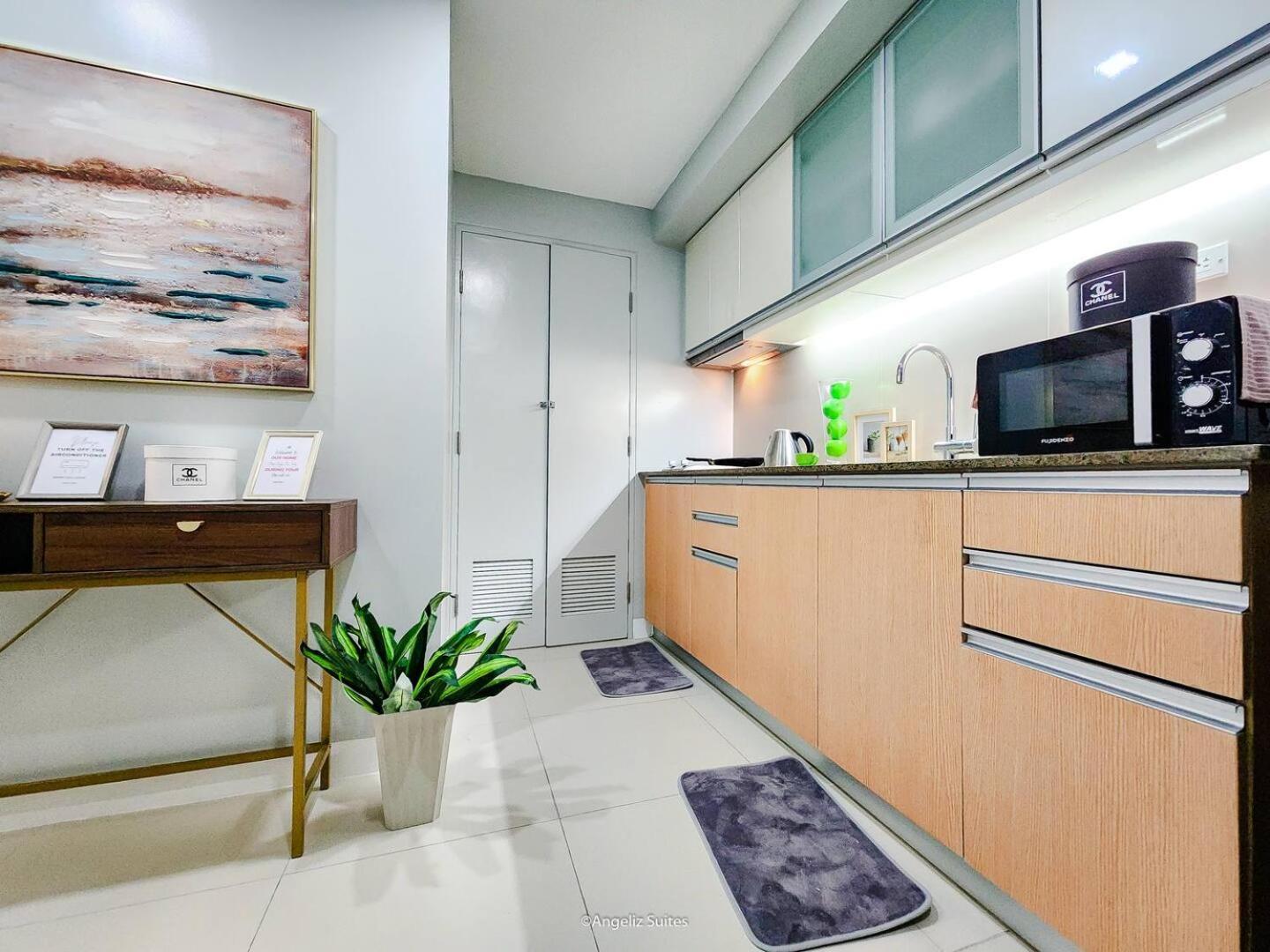 Aparthotel Large One Bedroom Unit In Uptown Bgc *