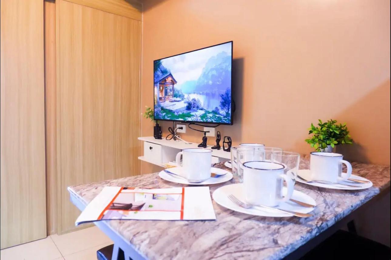 Breeze Residences Sky Near Moa Picc Star Fast Wifi & Netflix Apartment