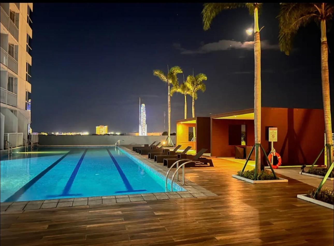 Breeze Residences Sky Near Moa Picc Star Fast Wifi & Netflix