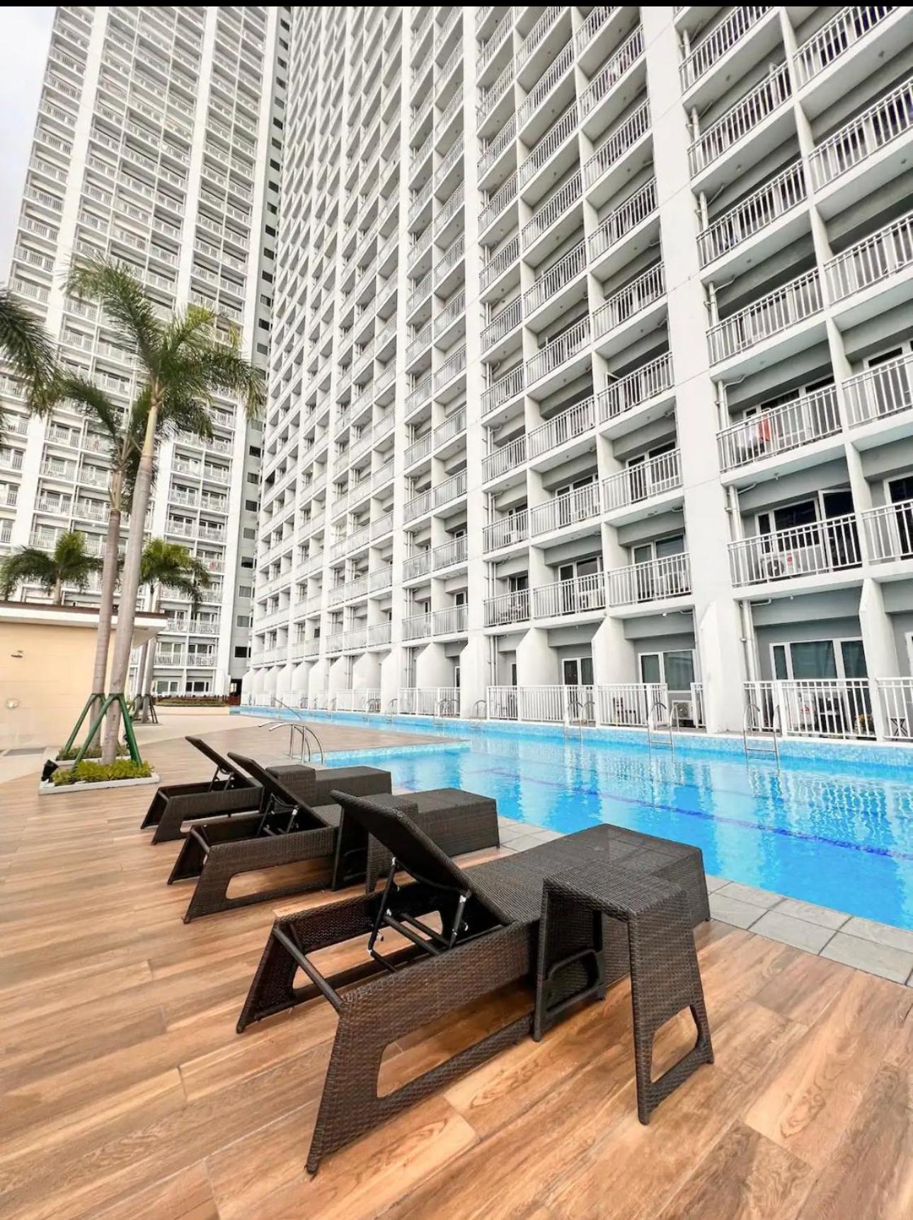 Apartment Breeze Residences Sky Near Moa Picc Star Fast Wifi & Netflix