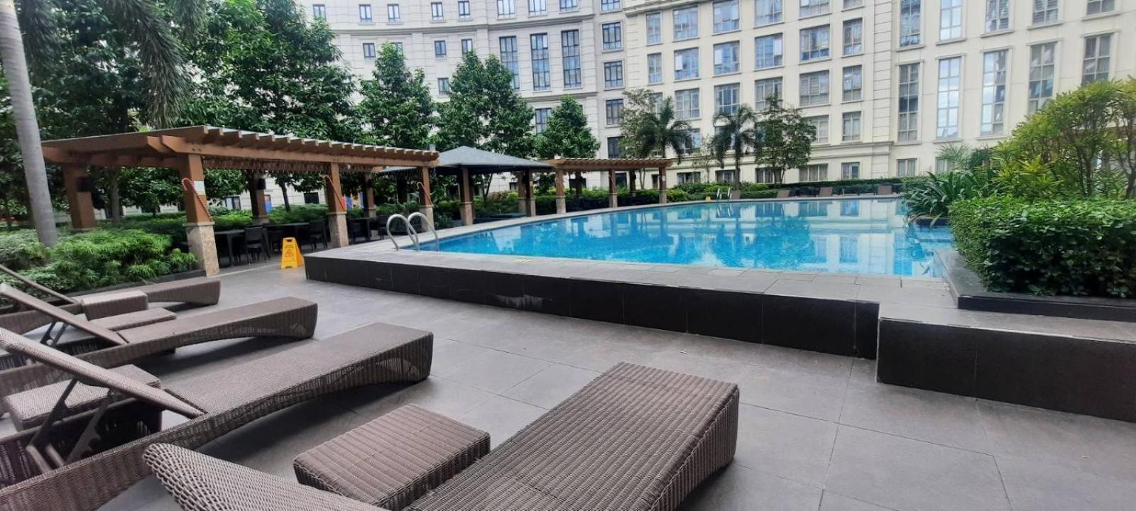 D&e With Balcony Aparthotel
