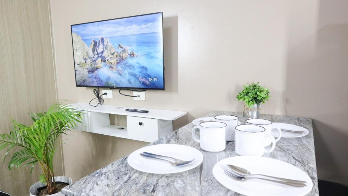 Breeze Residences Sky Near Moa Picc Star Fast Wifi & Netflix * Manila