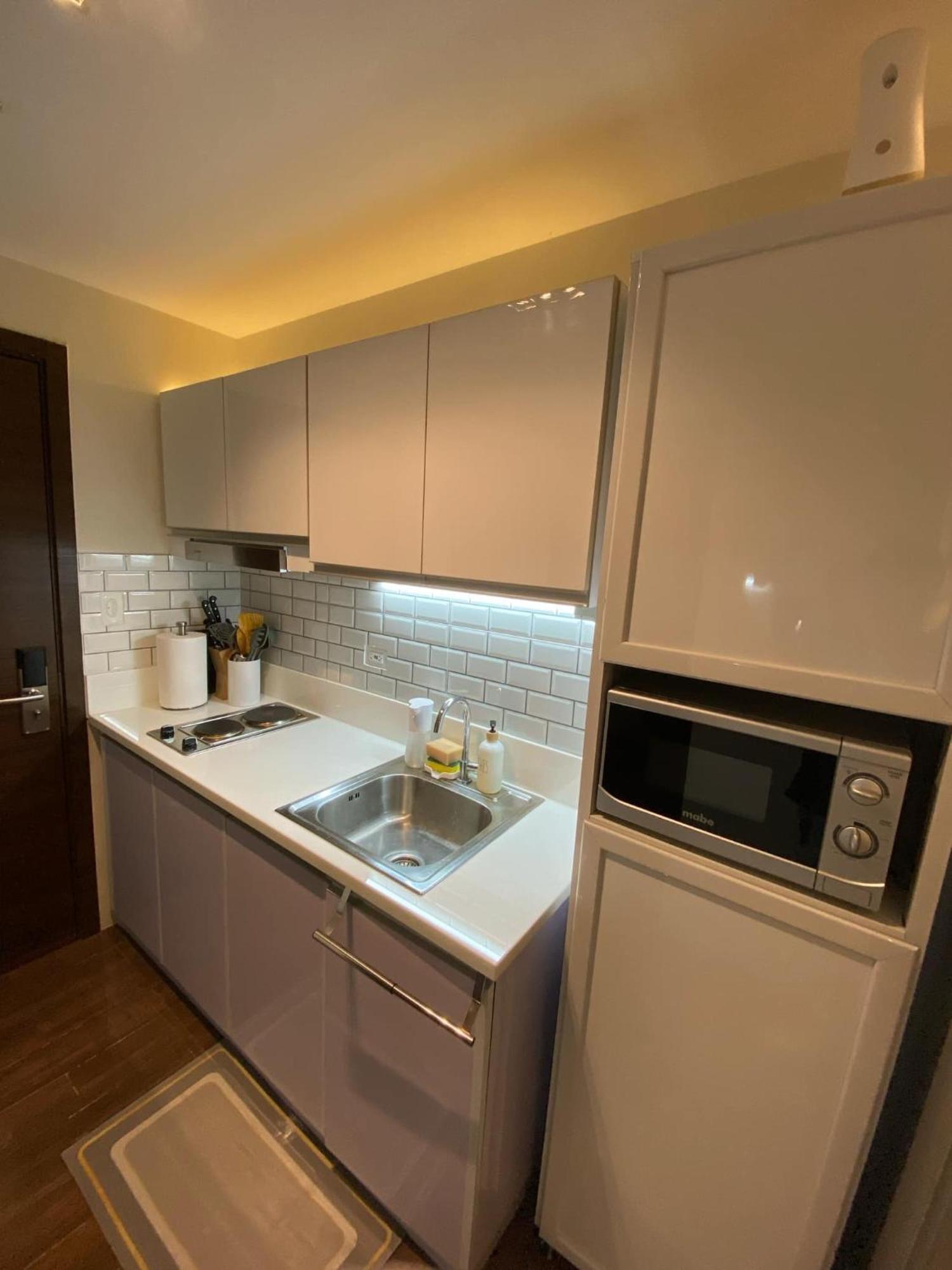 Urbanview Oasis At Air Residences Aparthotel Manila