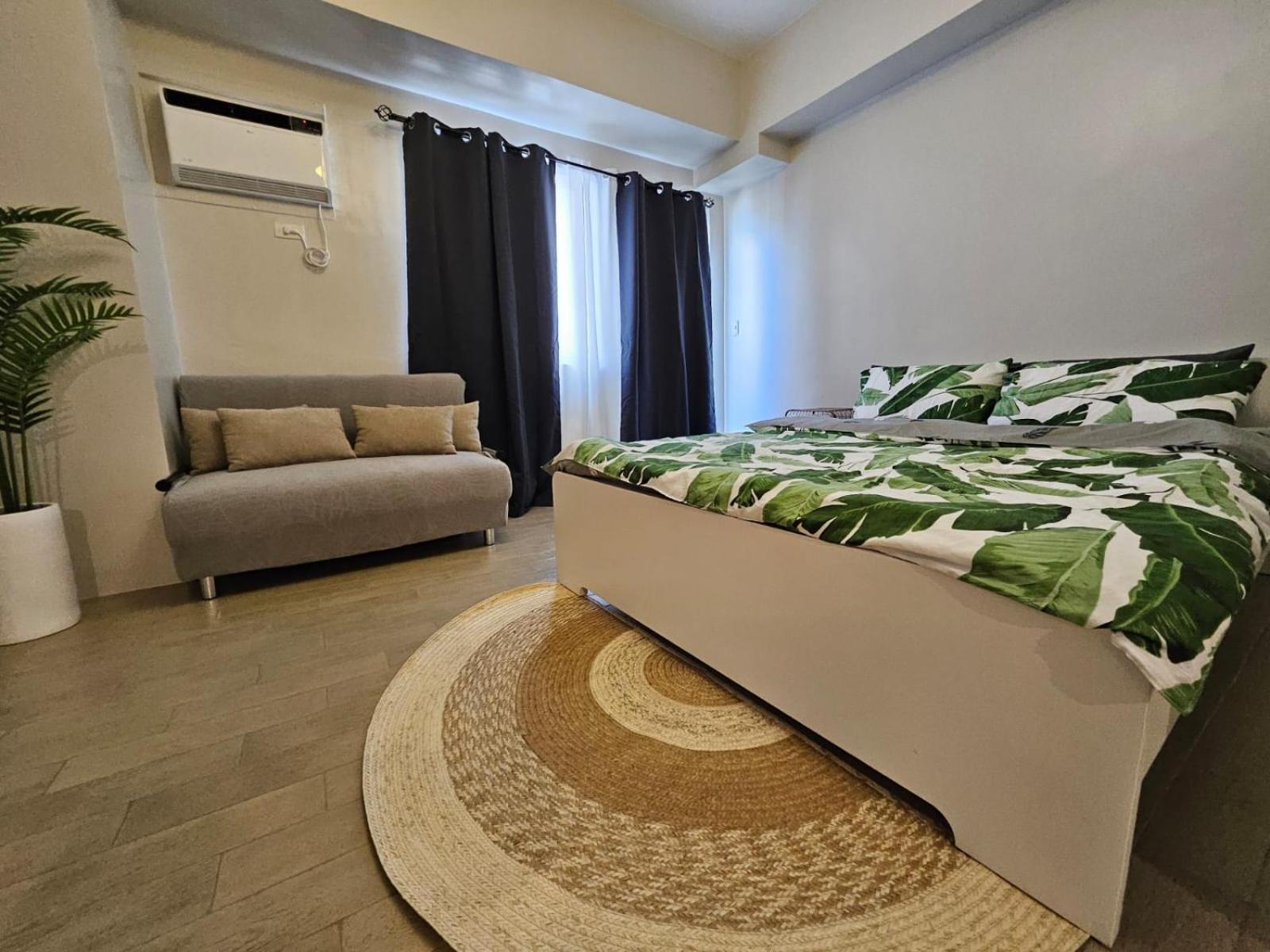 Brand New Convenience With Balcony In Araneta Cubao *