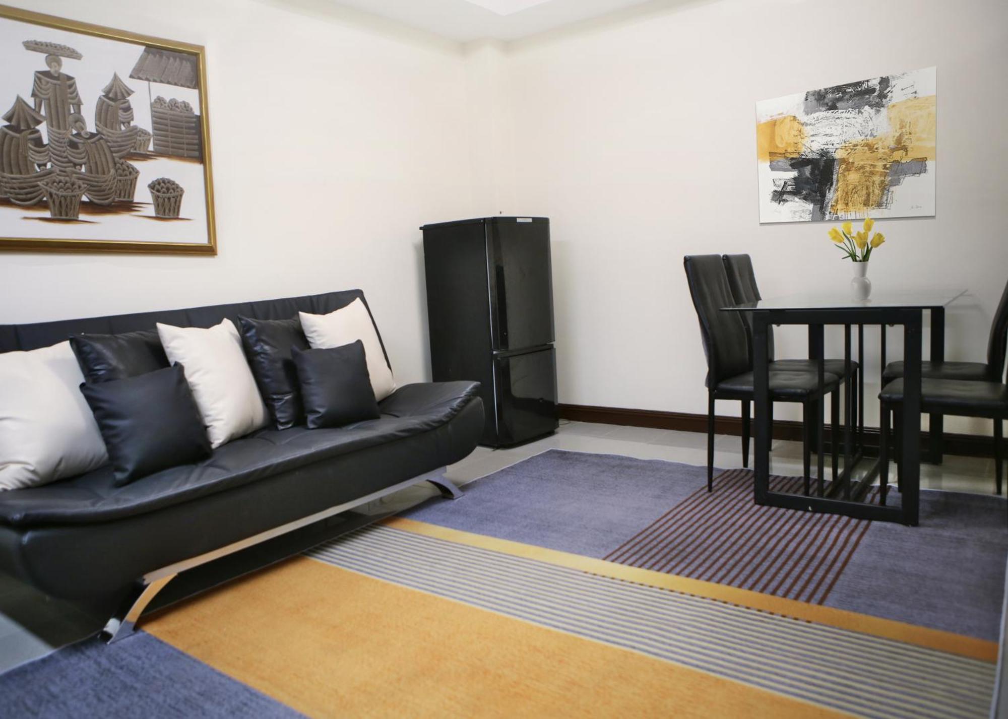 Cr8tive Homes-transient Legend Aparthotel *