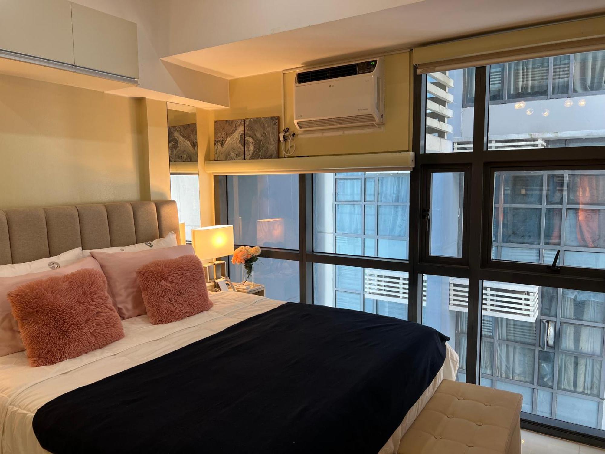 Viceroy Residences Chic Smart Wifi Netflix * Manila