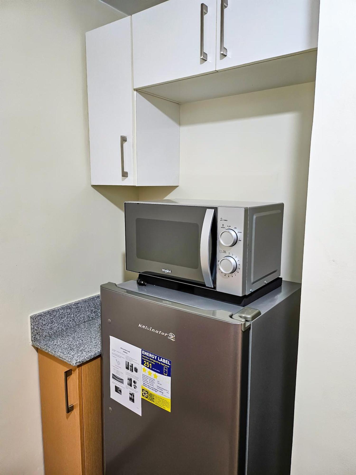 Aparthotel Brand New Convenience With Balcony In Araneta Cubao Manila