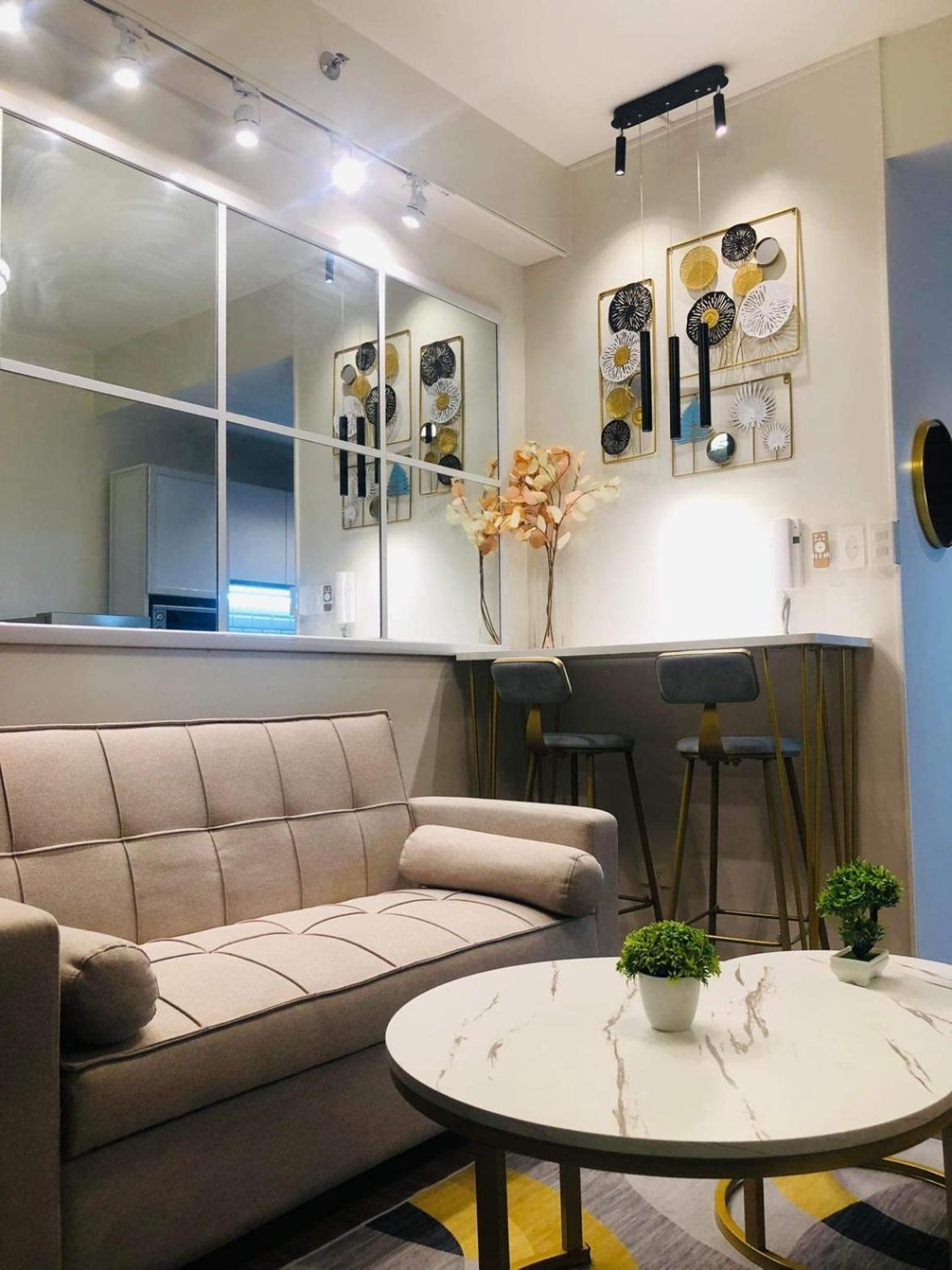Urbanview Oasis At Air Residences Manila