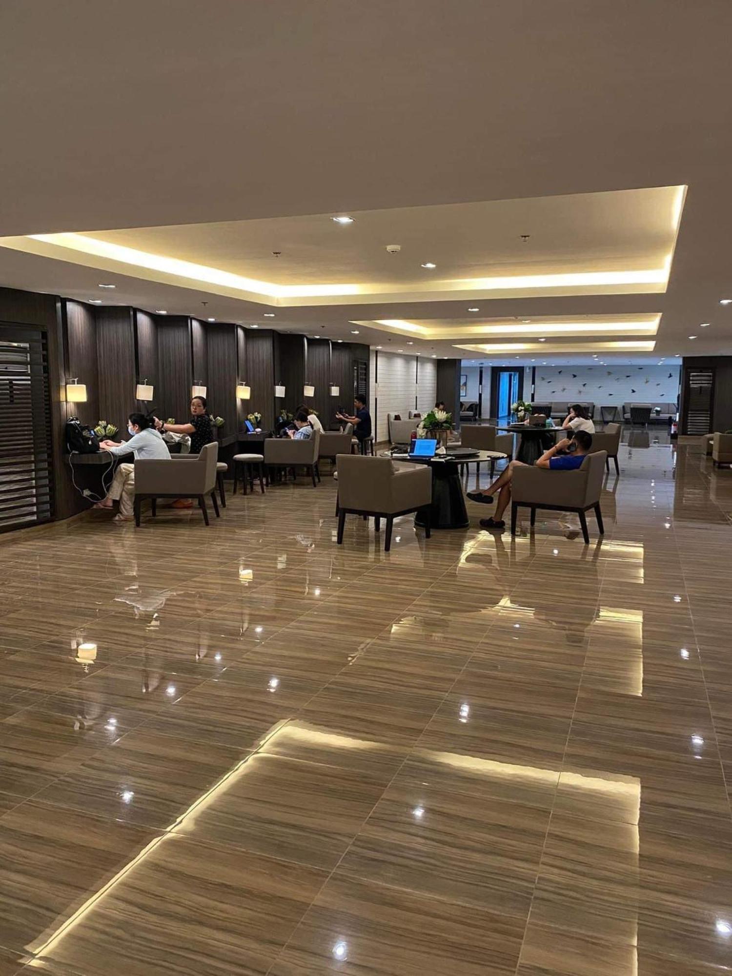 Urbanview Oasis At Air Residences Manila