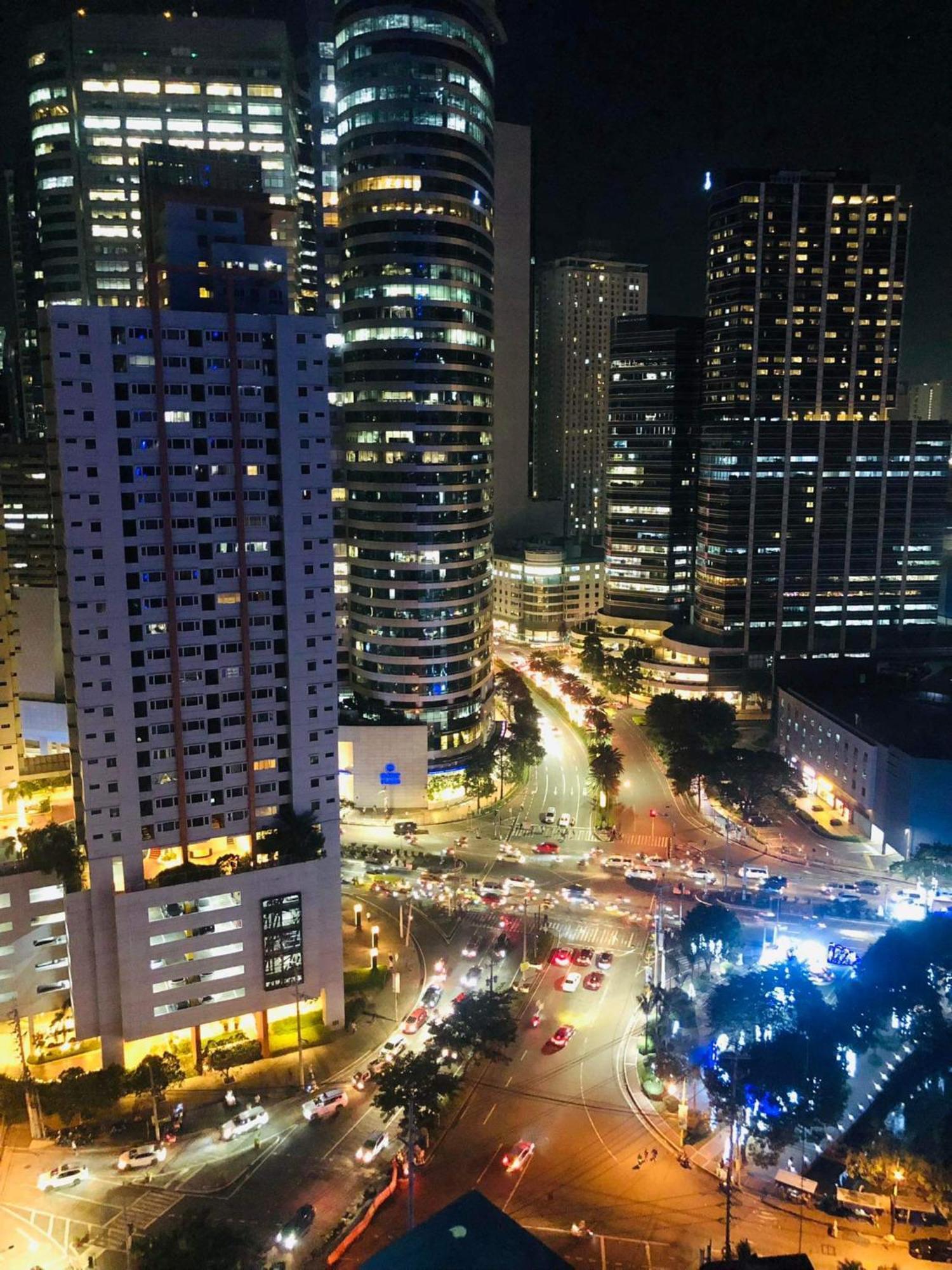 Urbanview Oasis At Air Residences