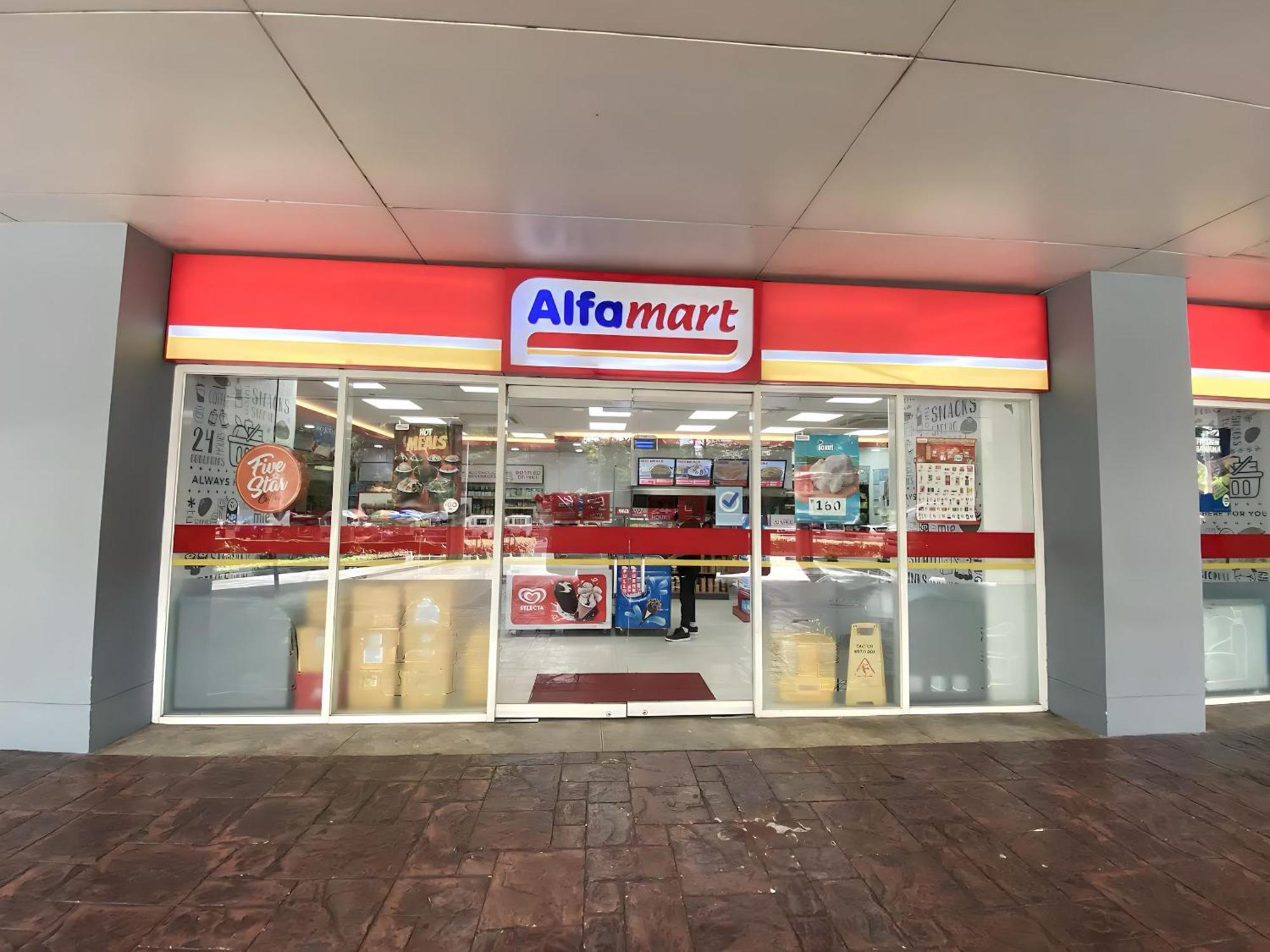 Unit Near Moa, Picc, Us Embassy And Airport Manila