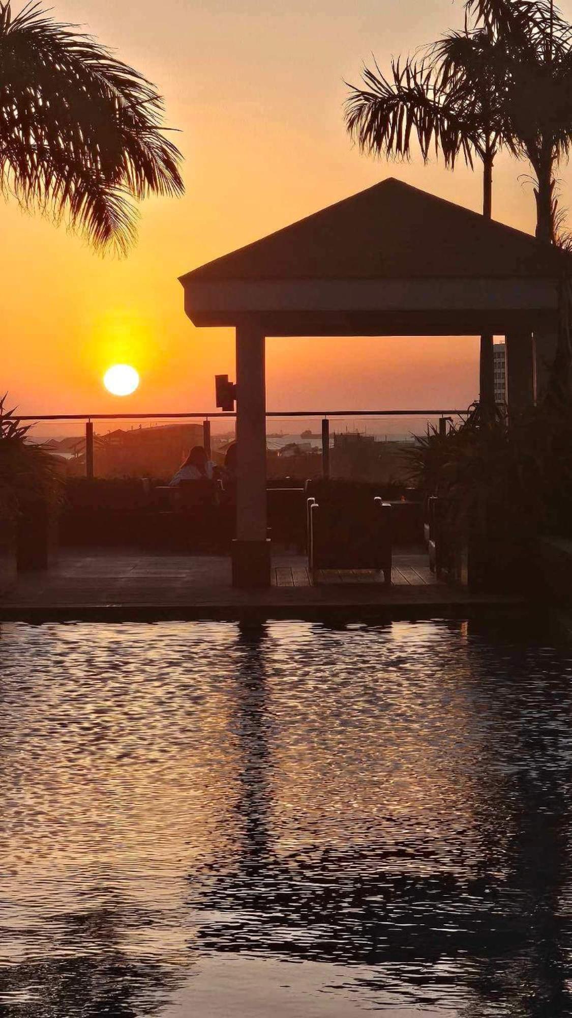 Bay Retreat At Soleil * Manila