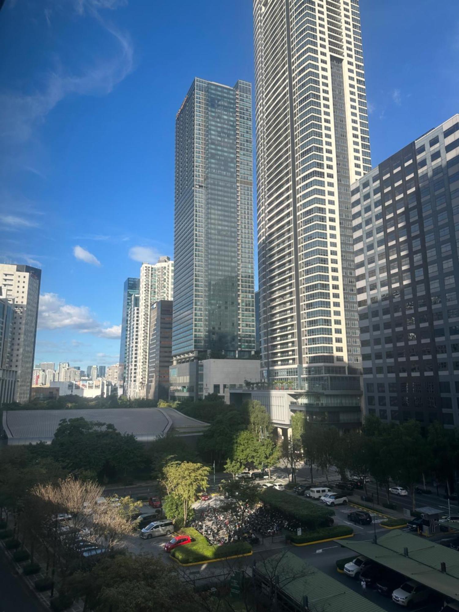 Affordable Staycation Airbnb Bgc