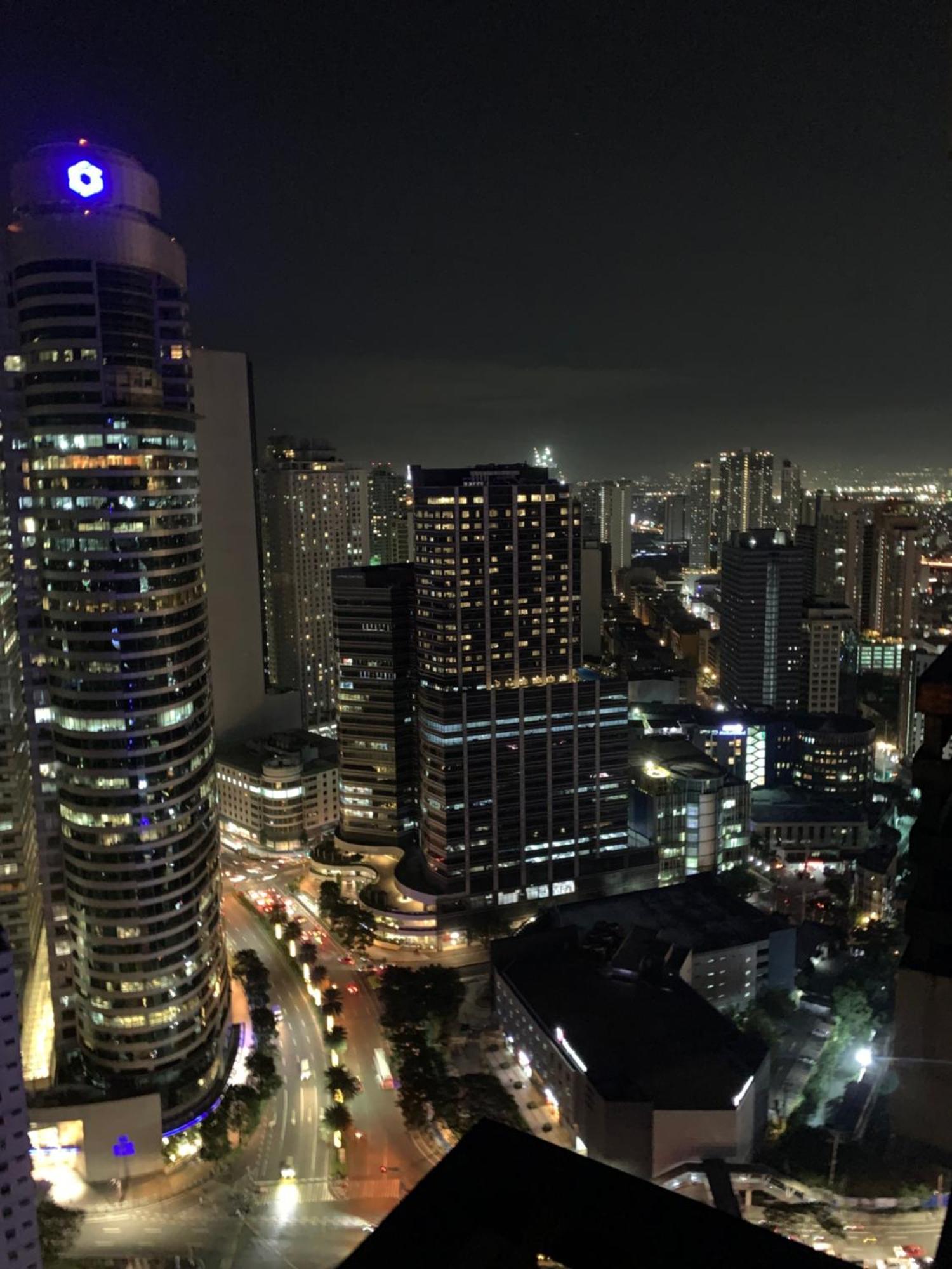 Aparthotel Perfect For Couples - Makati Comfort And Style