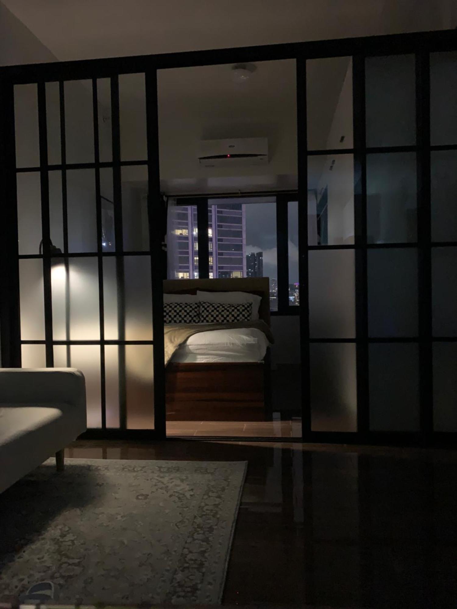 Aparthotel Perfect For Couples - Makati Comfort And Style
