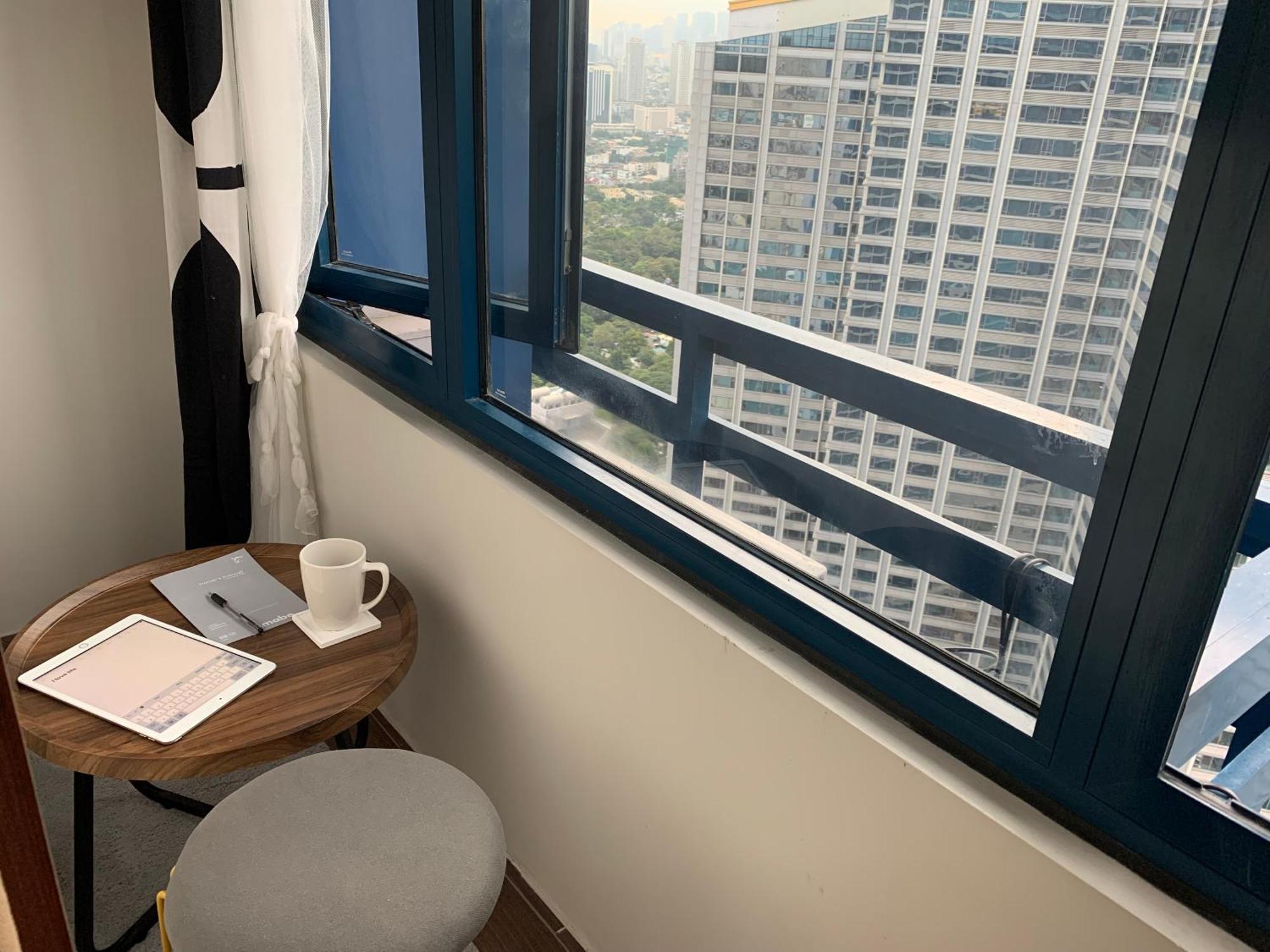 Perfect For Couples - Makati Comfort And Style *