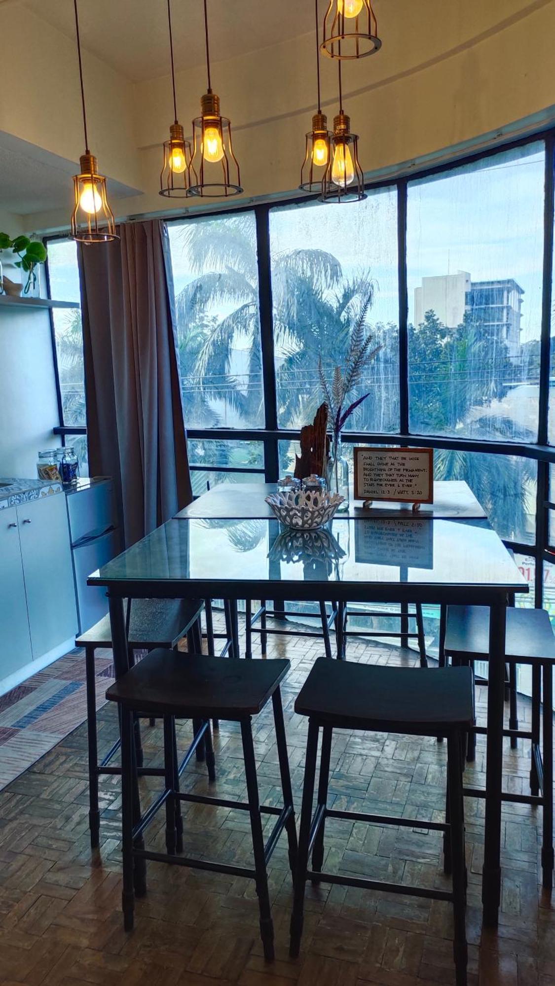 2 Bedroom Near St. Luke's Medical Center Quezon * Manila